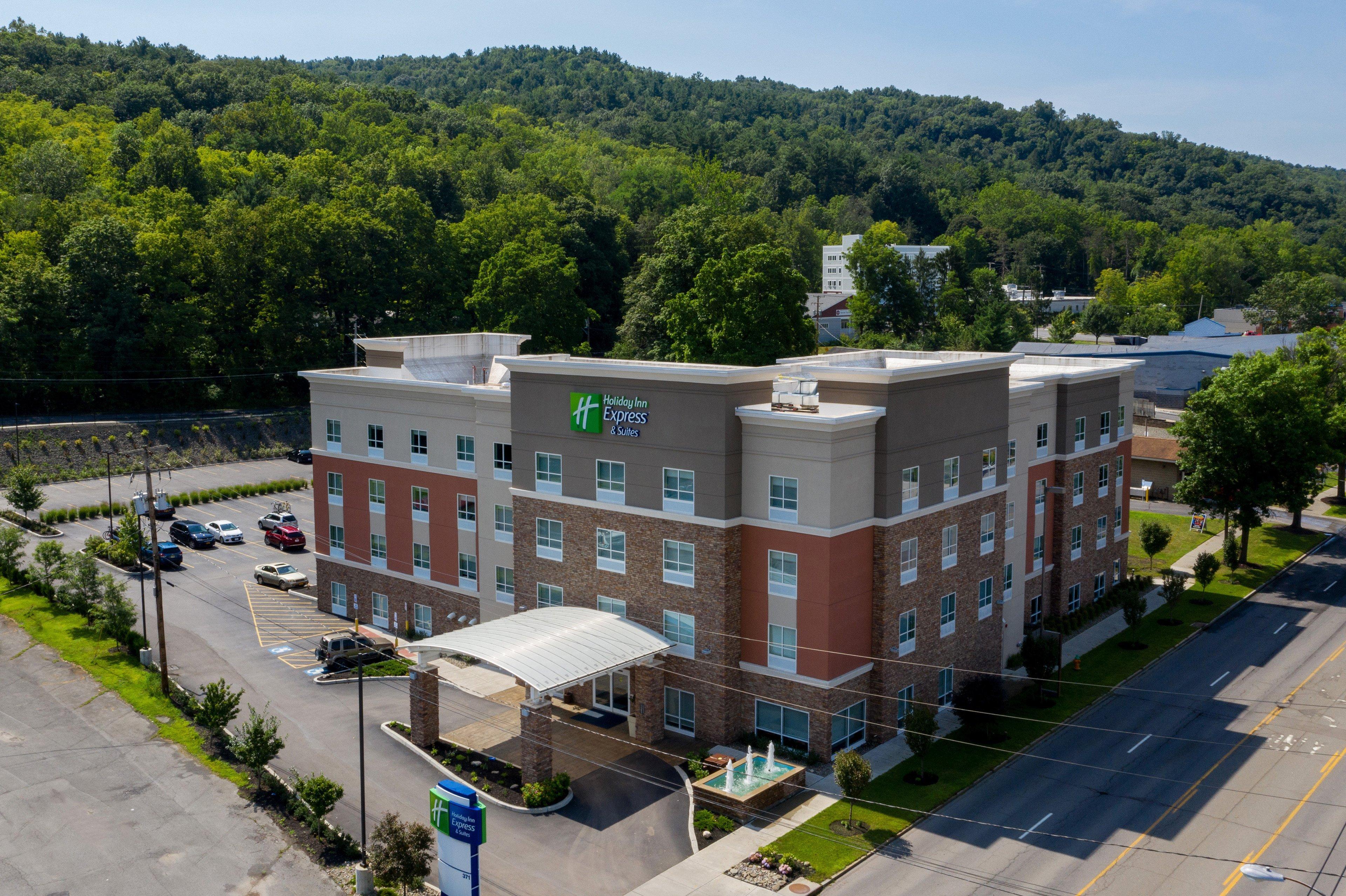 Holiday Inn Express & Suites Ithaca By Ihg Екстер'єр фото